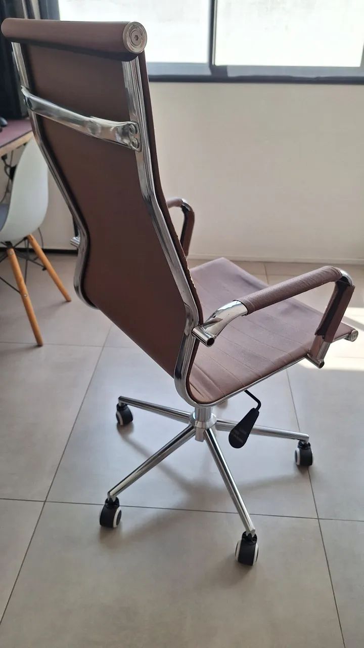 Cadeira de escritório caramelo