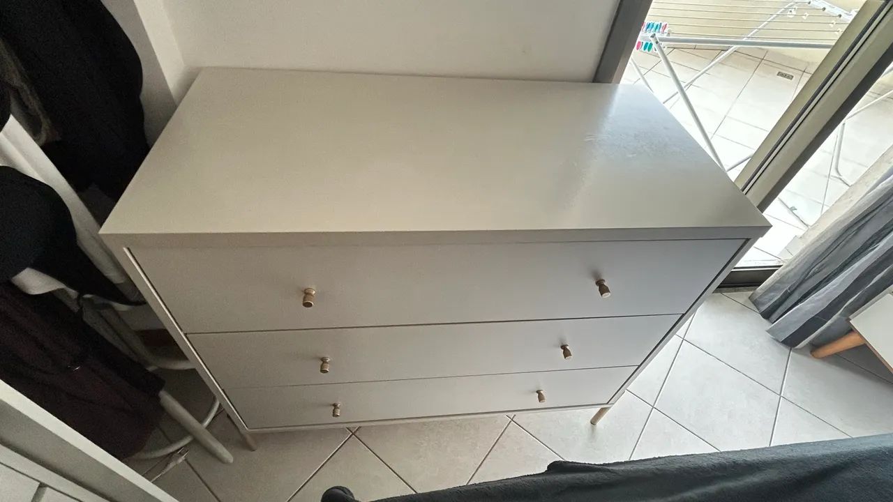 Cômoda/Gaveteiro semi novo 