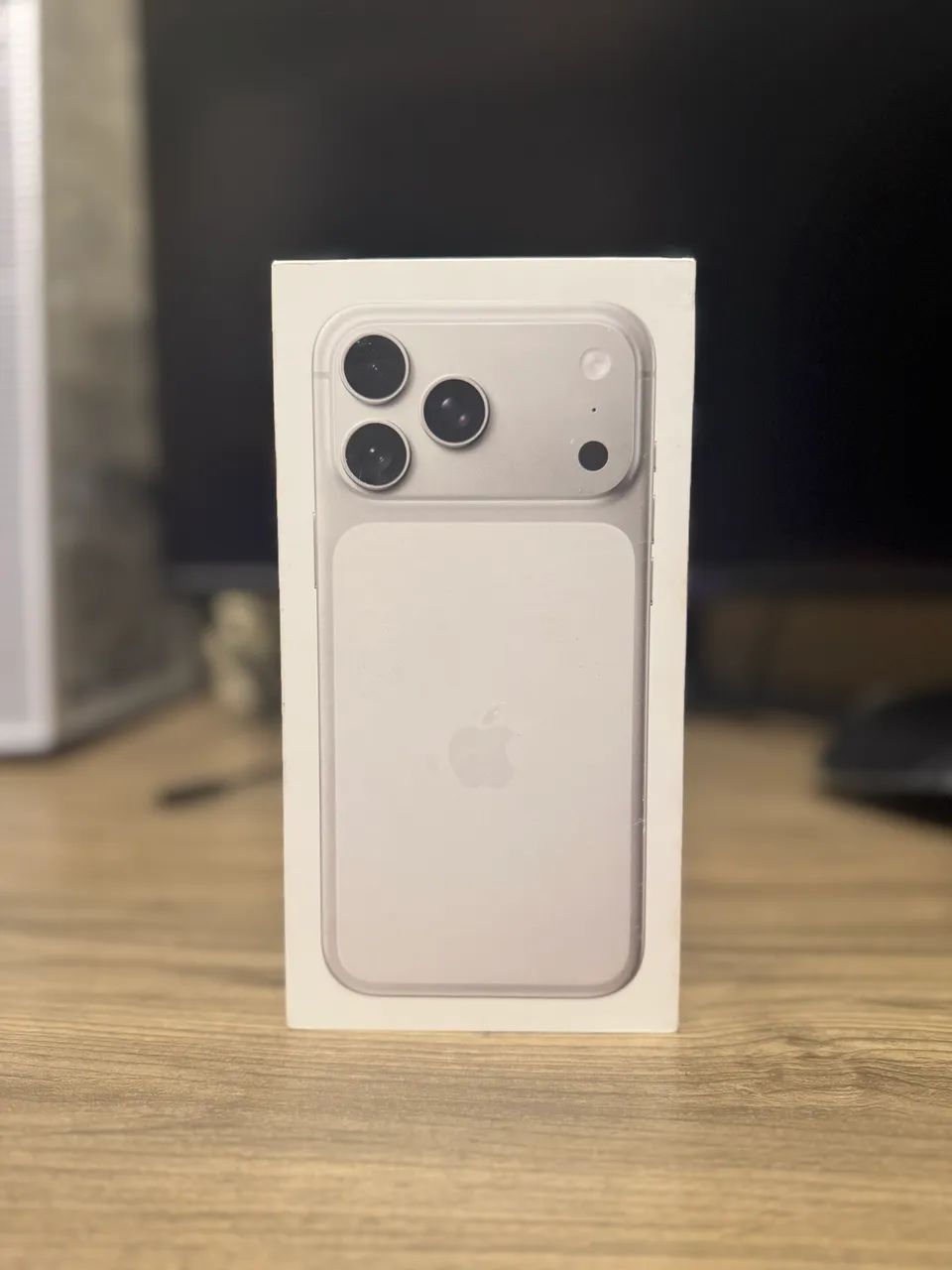 IPhone 17 pro Max 256gb LACRADO!! Com garantia de 1 ano!!