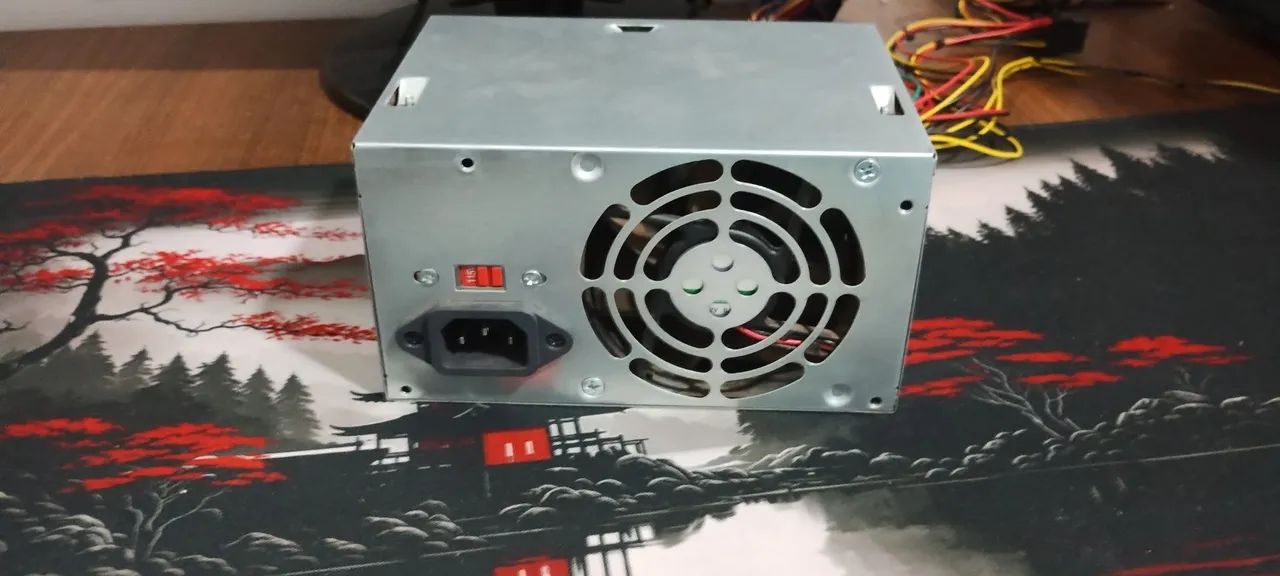 Fonte ATX 230w Brazil Pc usada em bom estado - Foto 2