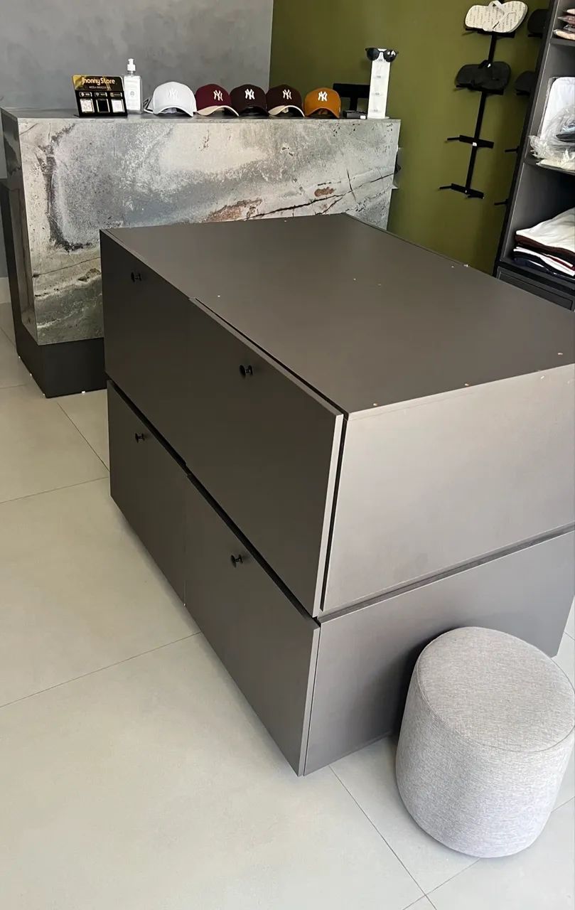 Mesa com Gaveta