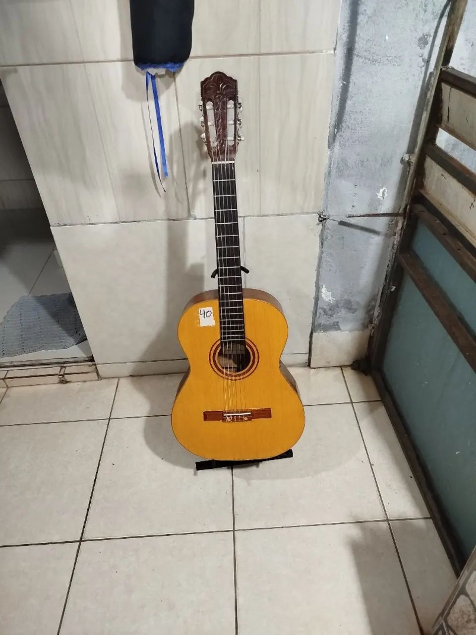 Violão acústico 