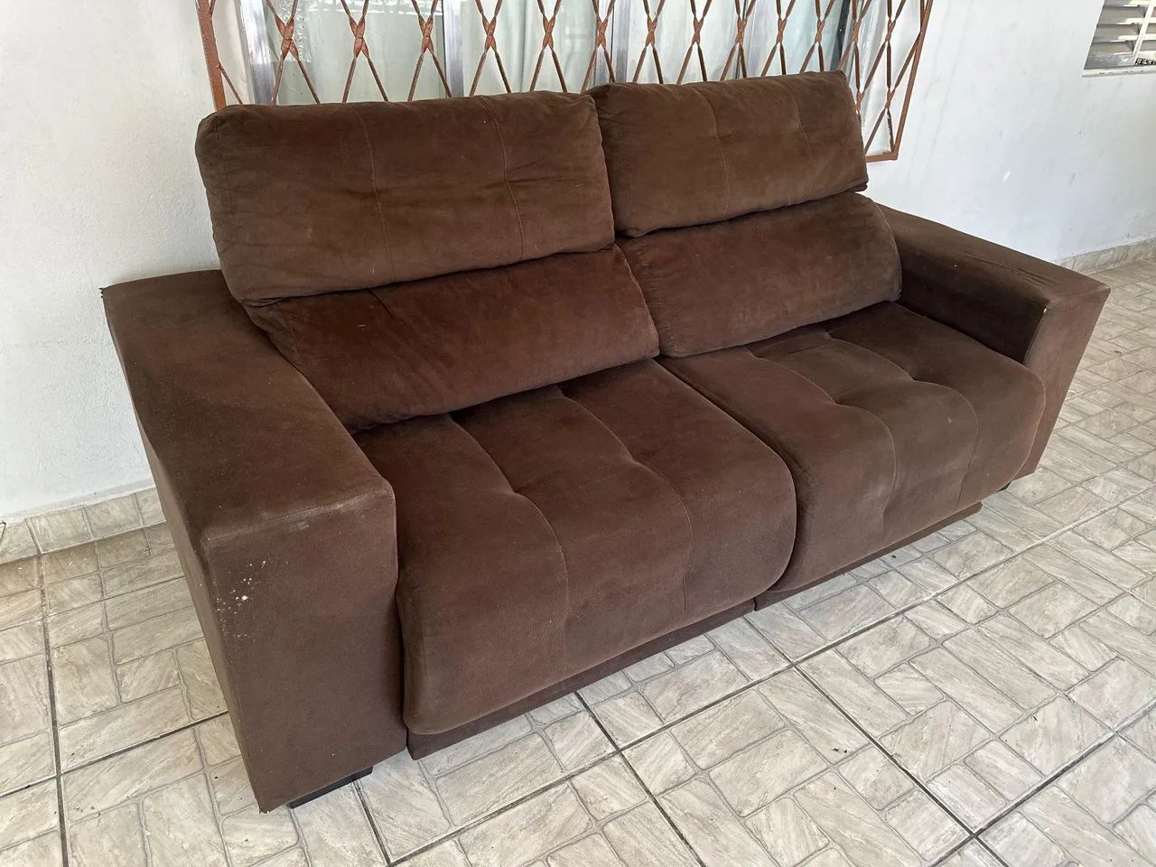 Sofa retrátil e reclinavel marrom  - ENTREGO! - Foto 2