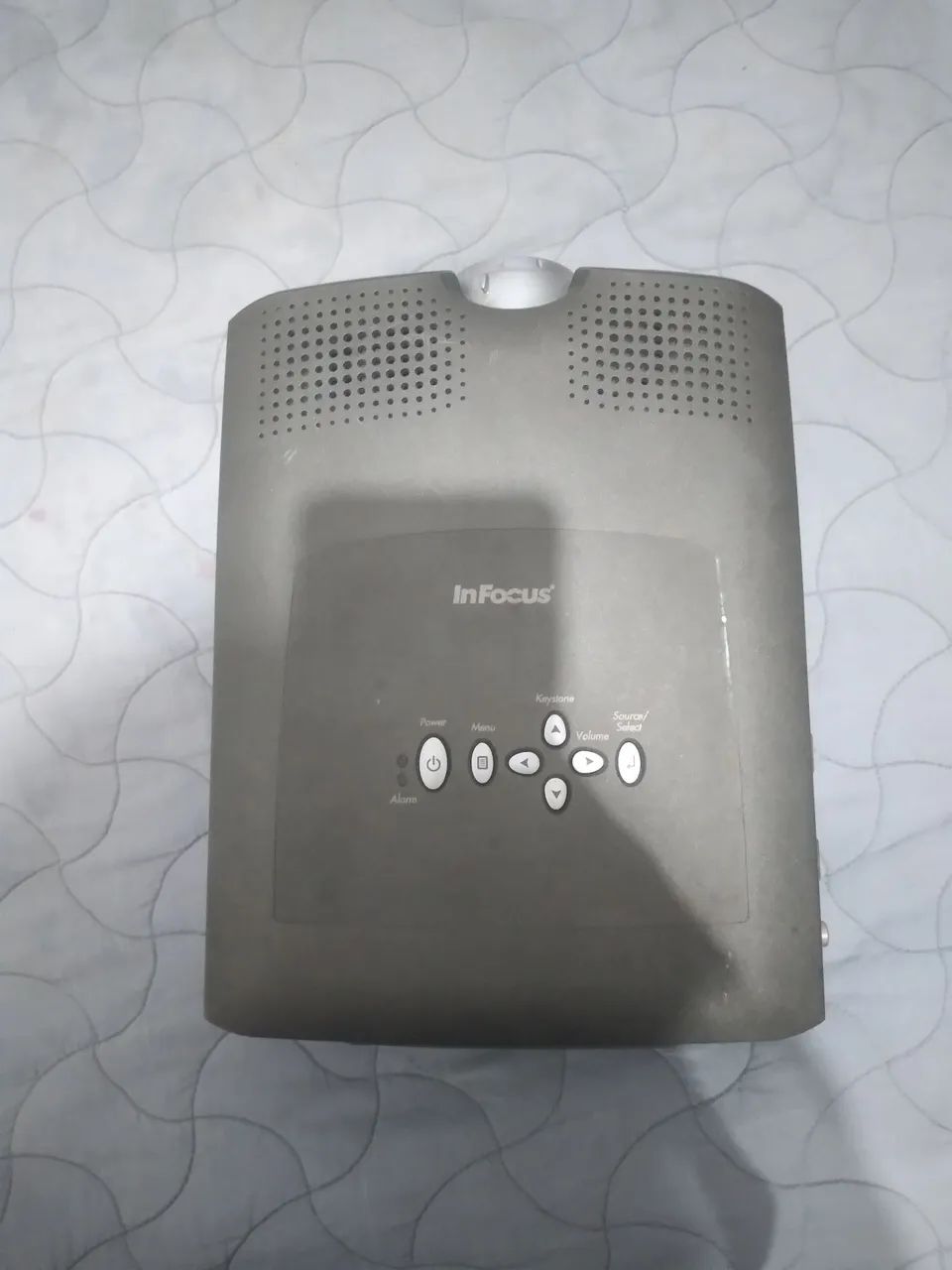 Projetor infocos modelo LP280 