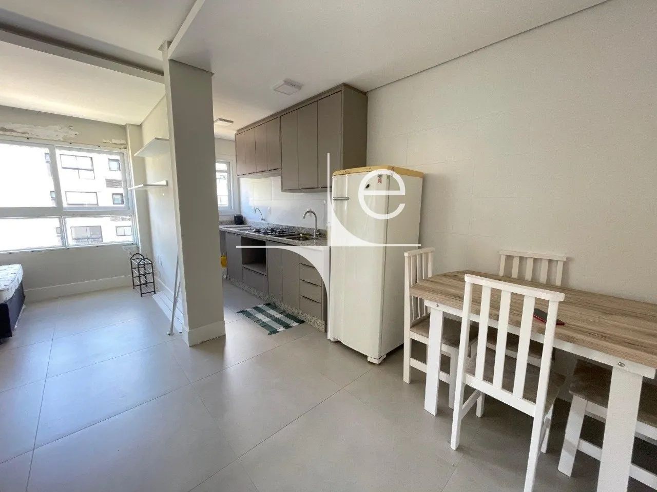 Studio mobiliado na Trindade