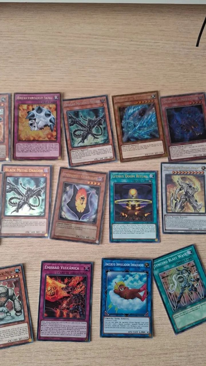 200 cartas de Yugioh | 50 com raridade - Foto 5