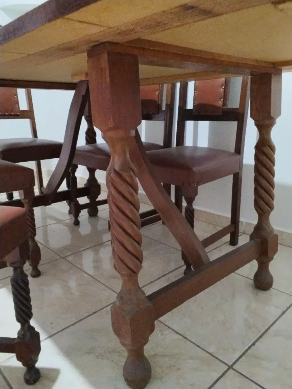 MESA DE JANTAR MADEIRA MACIÇA  - Foto 3