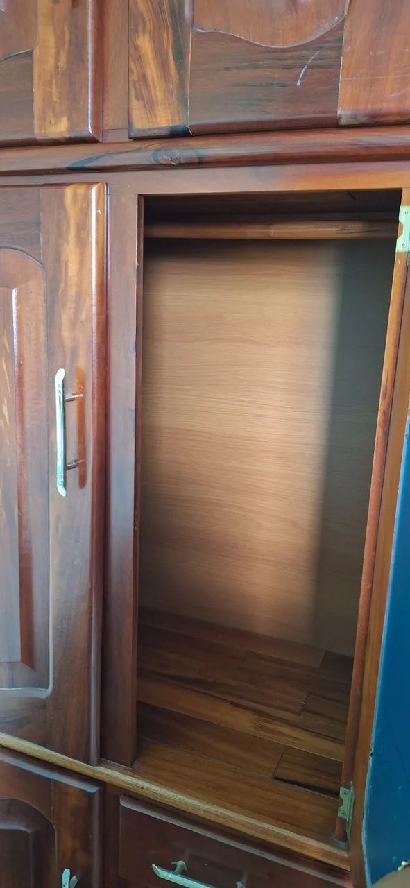 VENDO GUARDA ROUPA SEMI NOVO - Foto 4