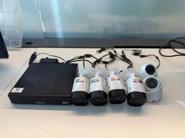Kit 06 Câmeras intelbras com DVR sem HD