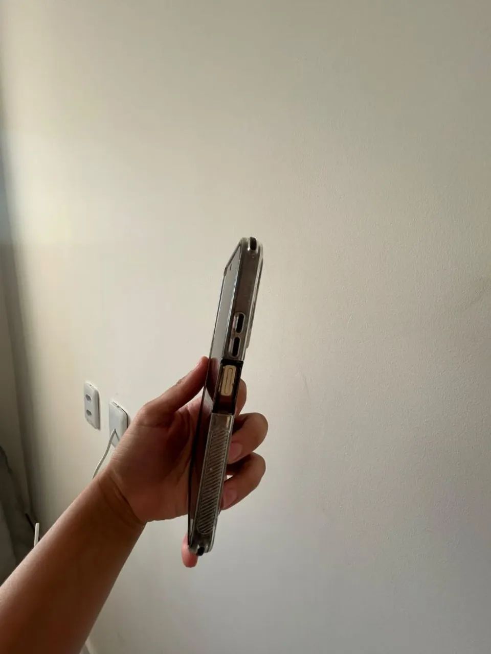 Vendo celular redmi 13 semi novo, vai na caixa e com a nota da compra - Foto 3