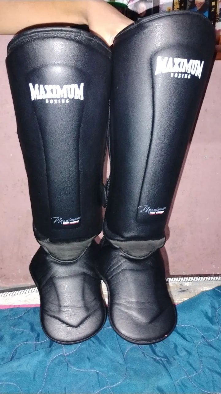 Kit Luva e Caneleira Muaythai 