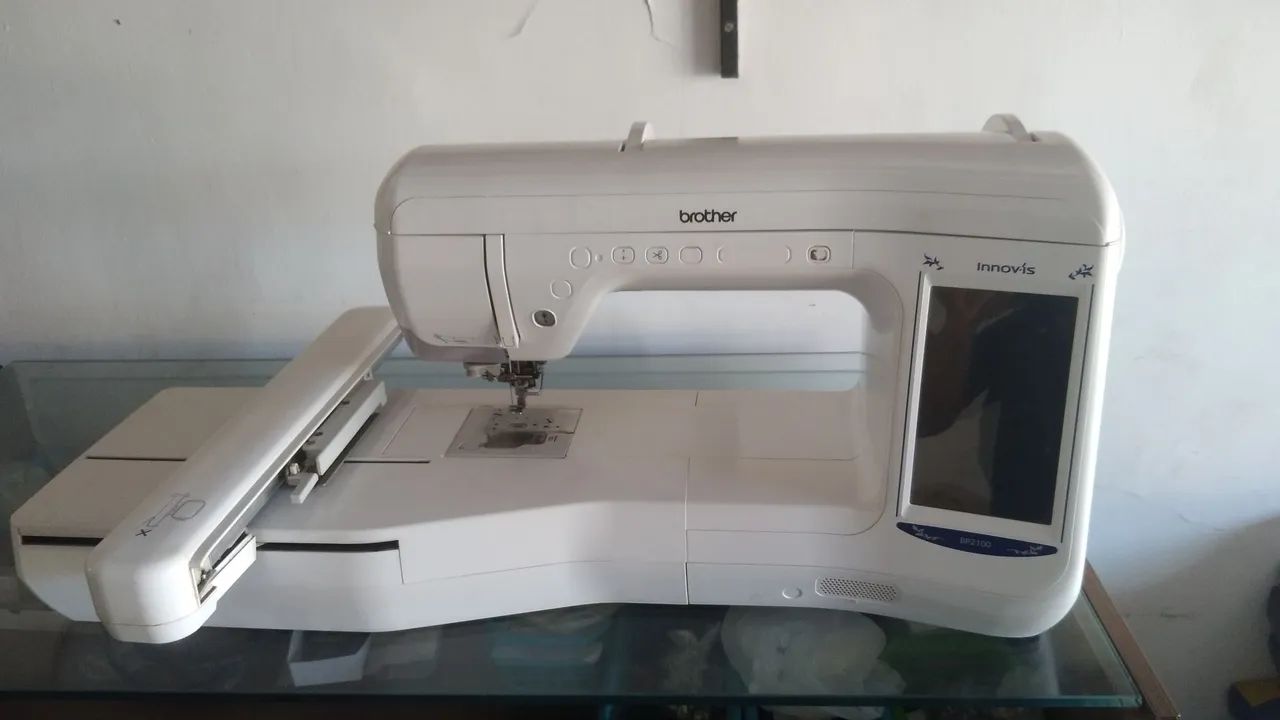 Vendo máquina de Bordar Brother BP2100  - Foto 3