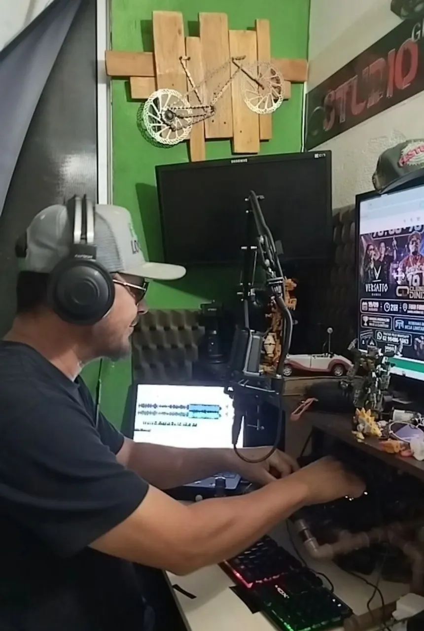 propagandas gravada  em geral  locutor e produto, estúdio próprio  - Foto 3