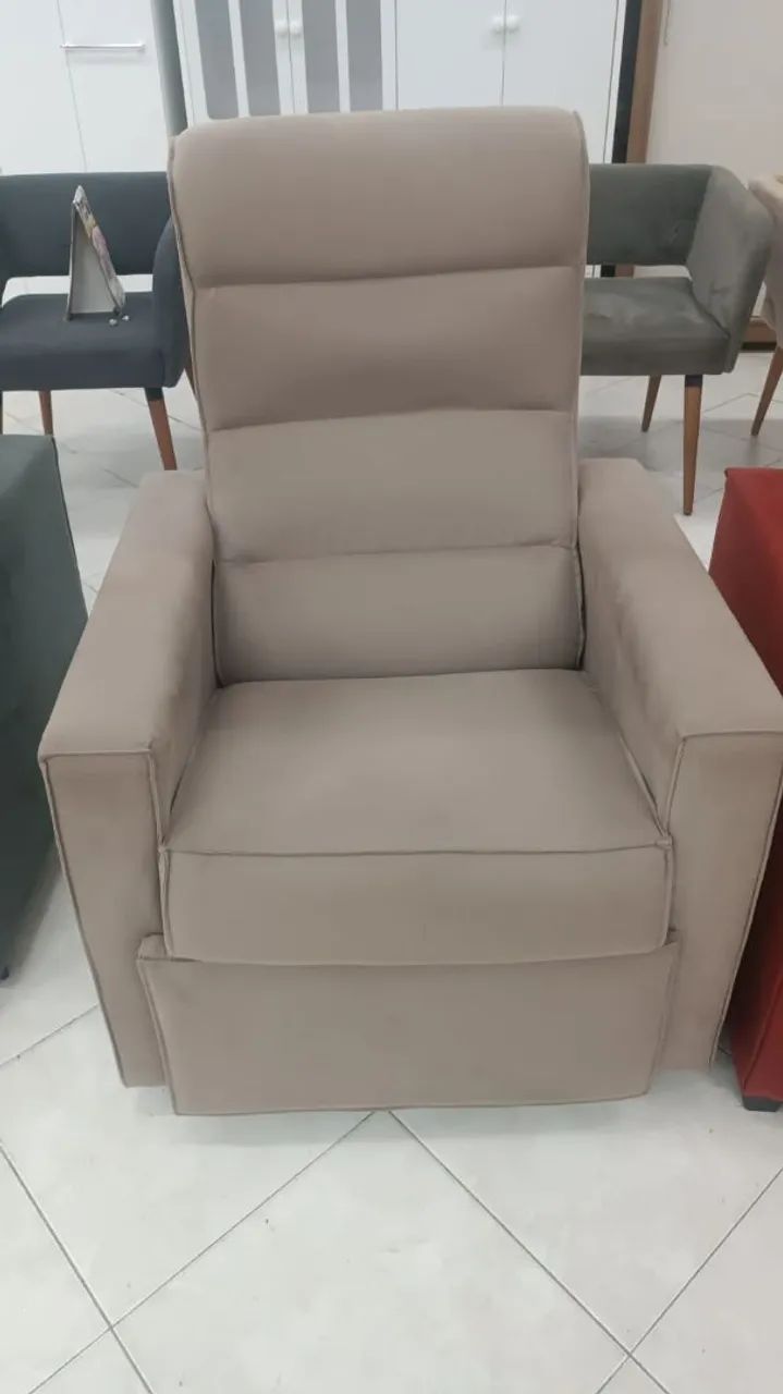Poltrona do papai (NUNCA USADA AINDA NO PLÁSTICO) - Foto 2