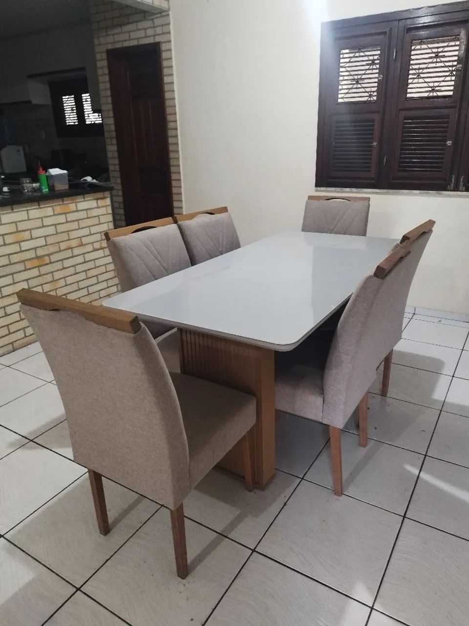 Mesa de jantar 6 lugares