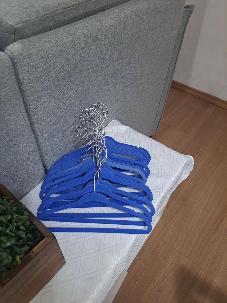 Cabides Infantis de Veludo Azul - Foto 5