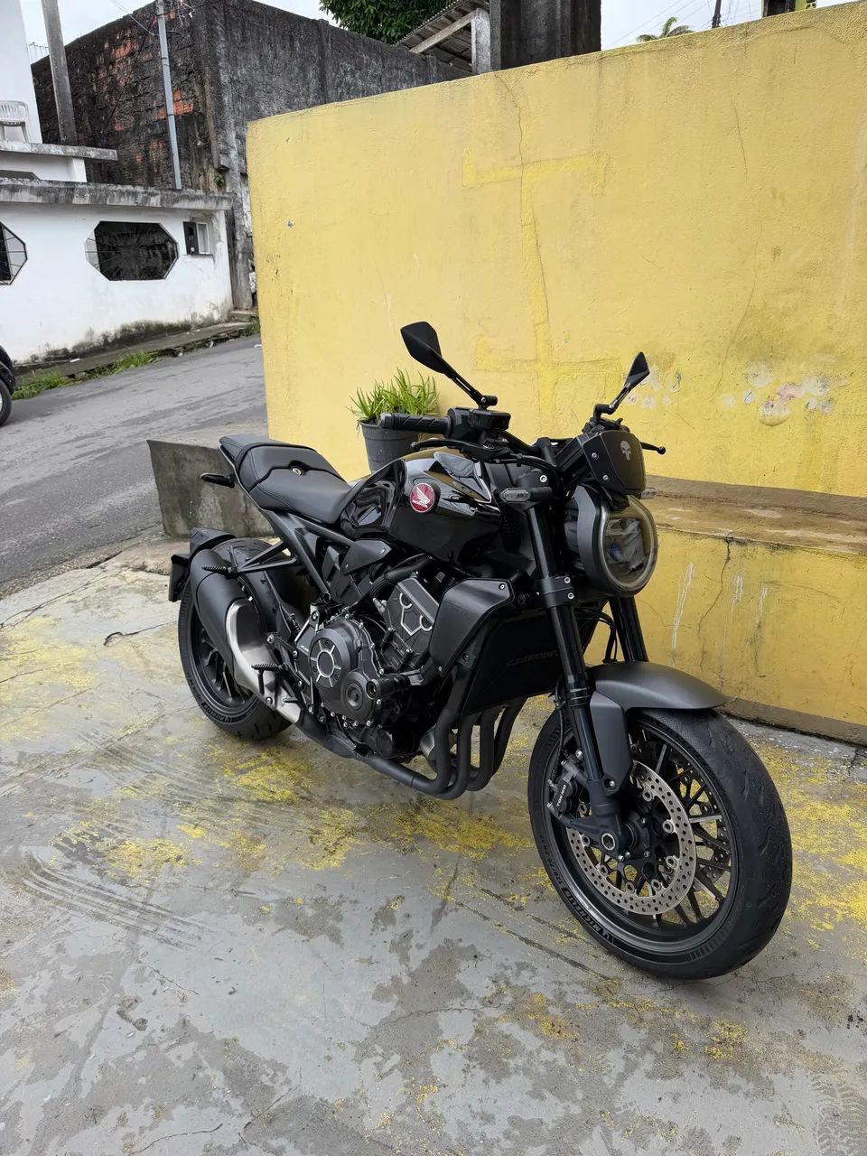 Cb1000r
