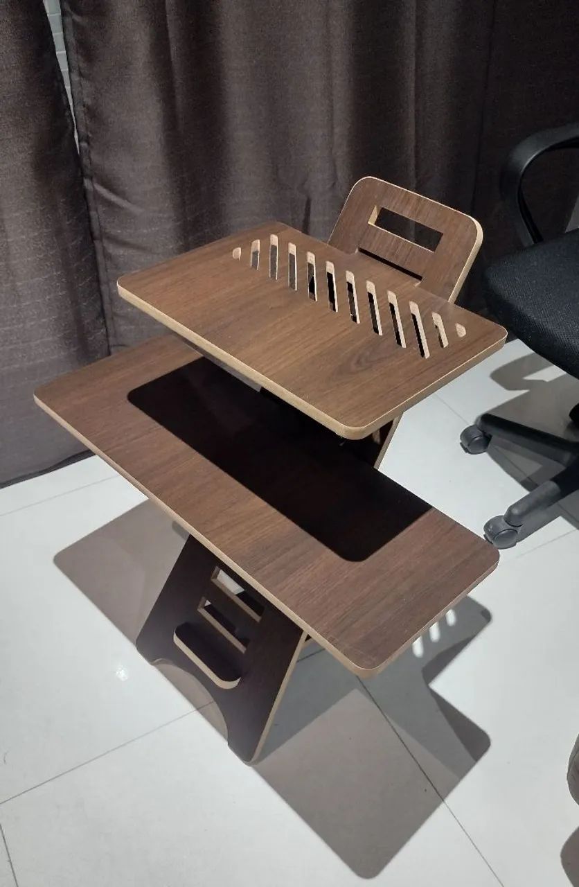 Suporte para notebook Standing Desk em mdf