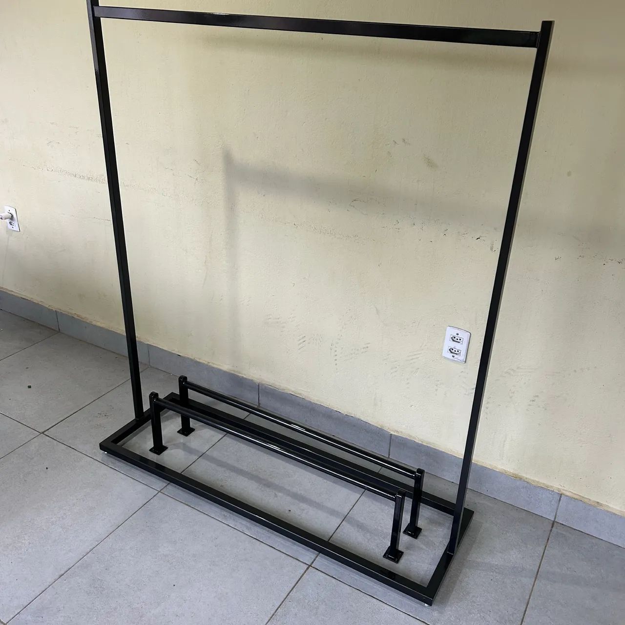 Arara de roupa  - Foto 3
