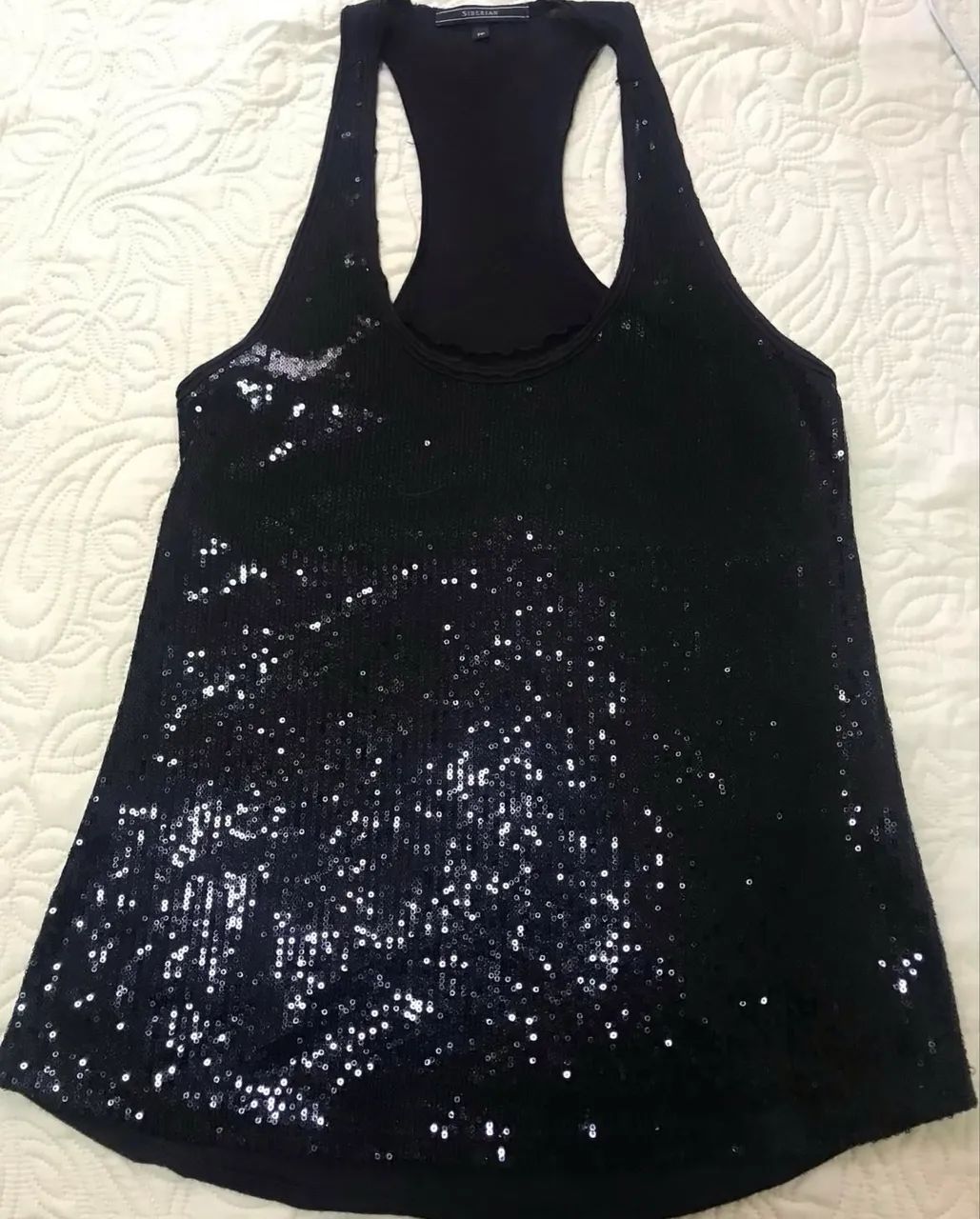 Camiseta de paetês 