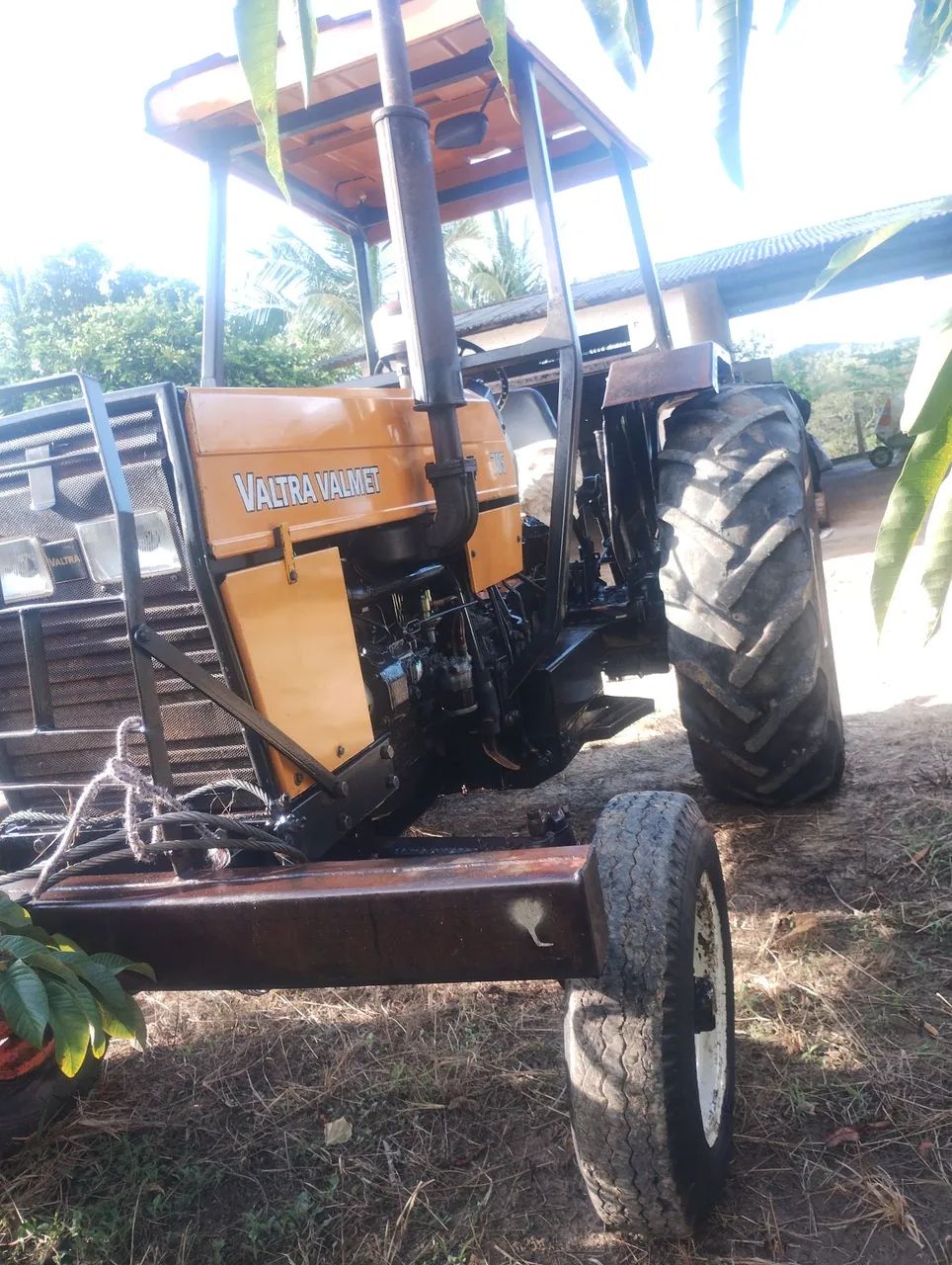 Trator Valtra  - Foto 5