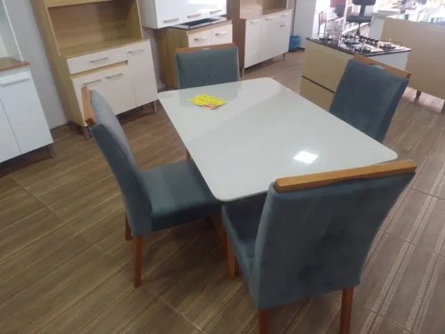 Mesa com vidro + 4 cadeiras em promoção - Foto 2