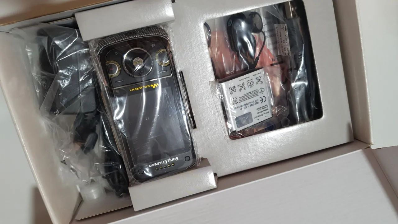 Sony walkman w760 novo - Celulares e Smartphones - Patagônia