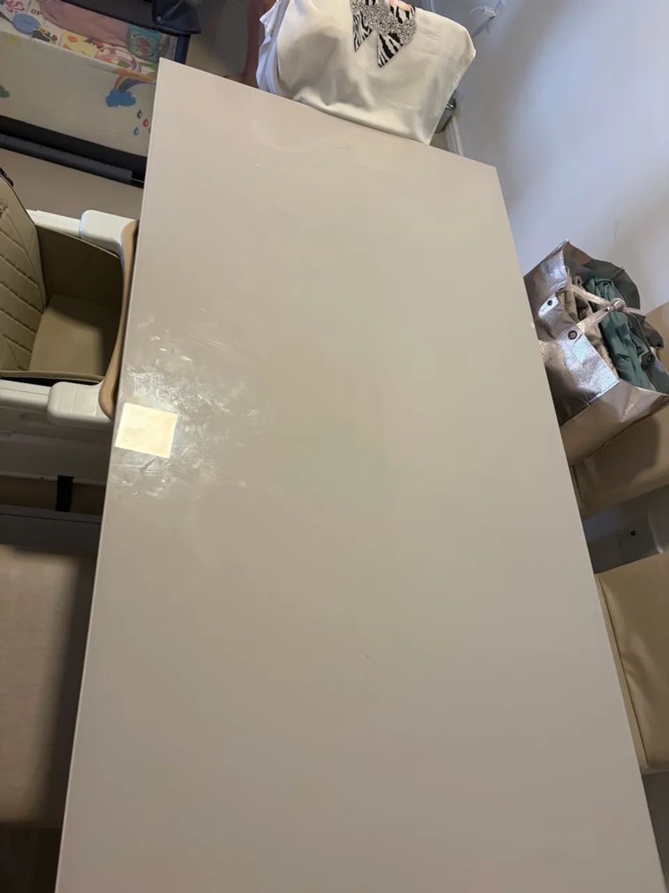 Vendo mesa com 6 cadeiras 