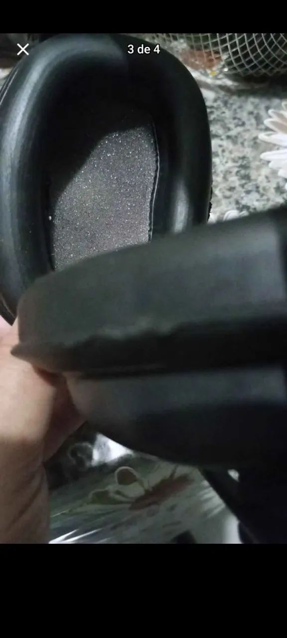 Noise-Cancelling Headphones