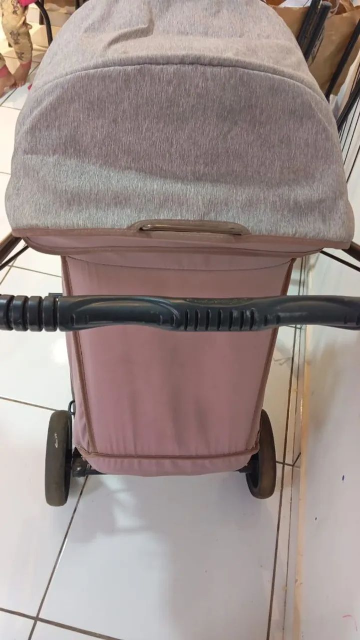 Carrinho de bebe semi novo  - Foto 3