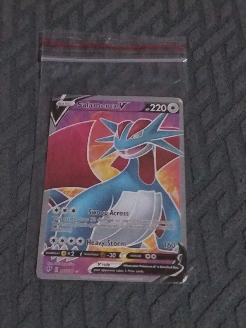 Card Pokémon raro V