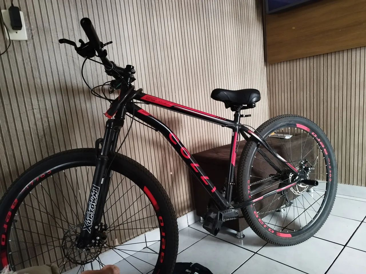 bike COLLI aro 29 semi nova - Foto 3