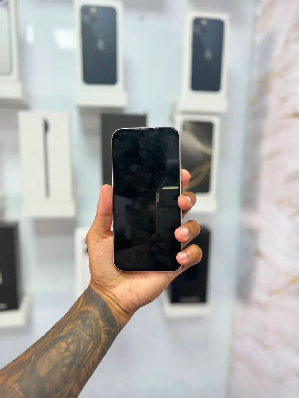 IPHONE 15 PLUS 128Gb<br>R$ 3.299 - Foto 4