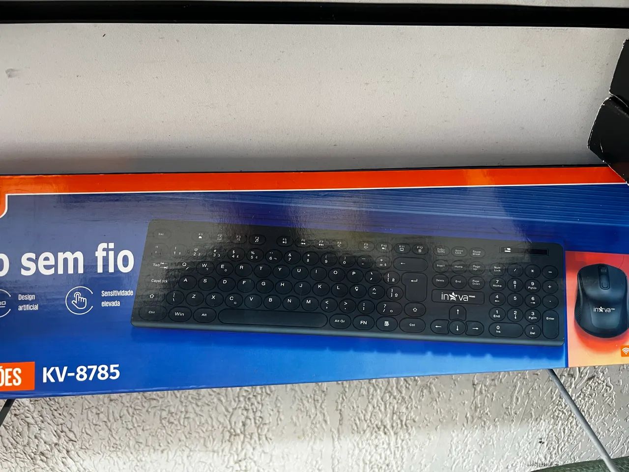 Teclado sem fio com mouse 