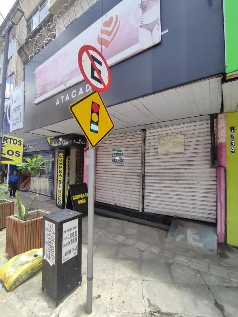 R. COELHO RODRIGUES- BAIRRO: CENTRO