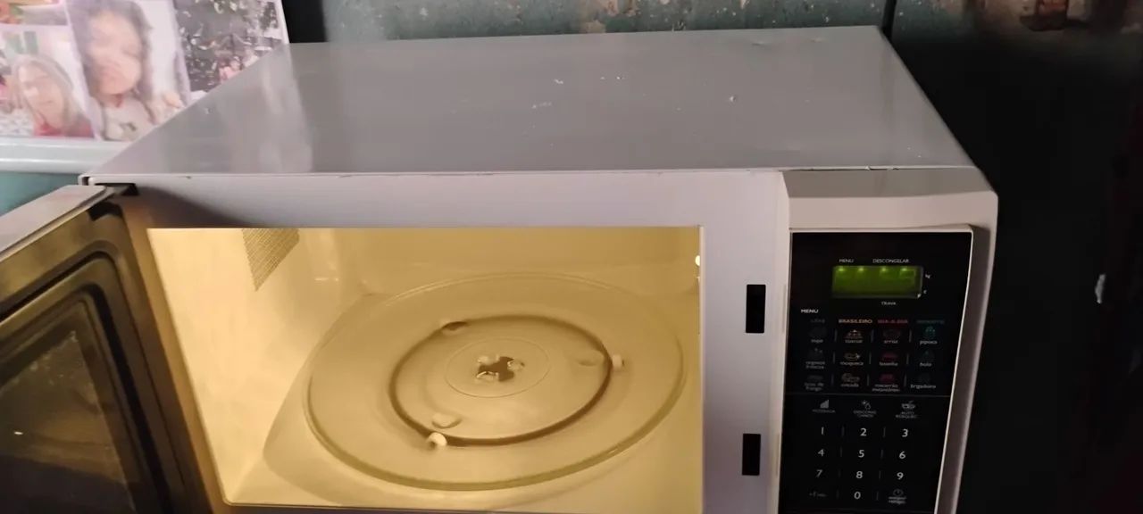 Microondas Panasonic 30 litros em perfeito estado 