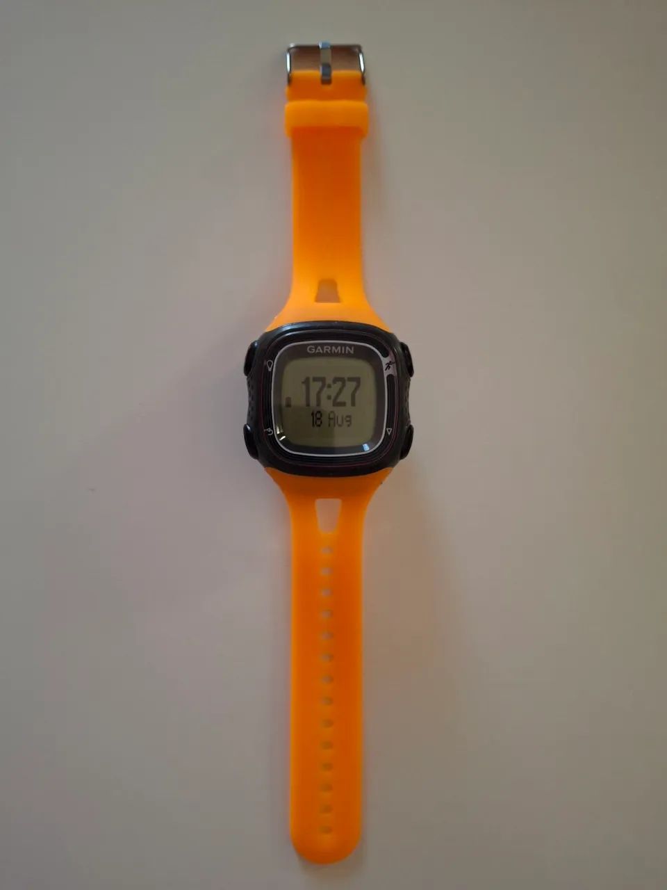 Garmin Forerunner 10 (com carregador + pulseira nova)