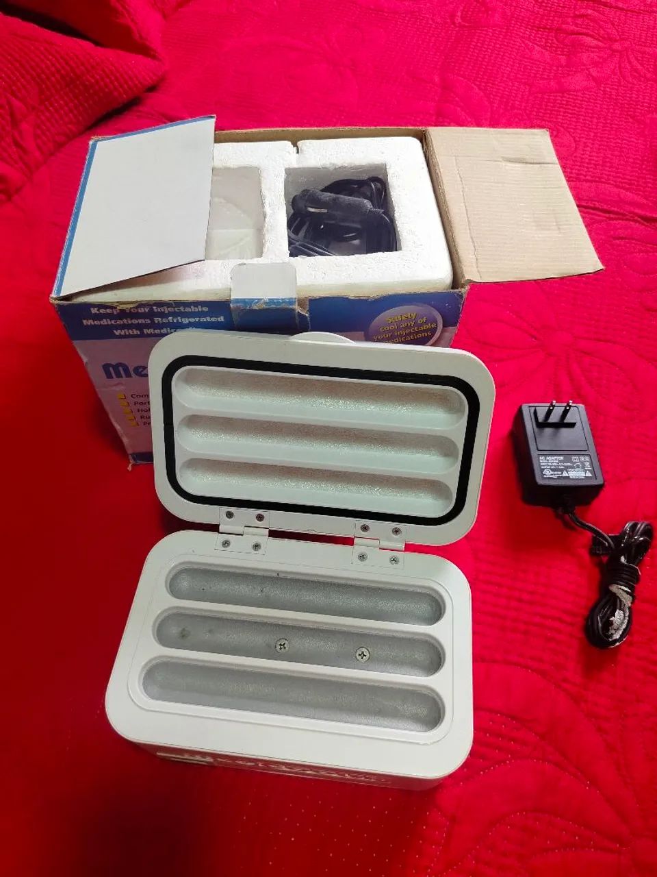 Mini refrigerador bivolt e 12v medicooler 