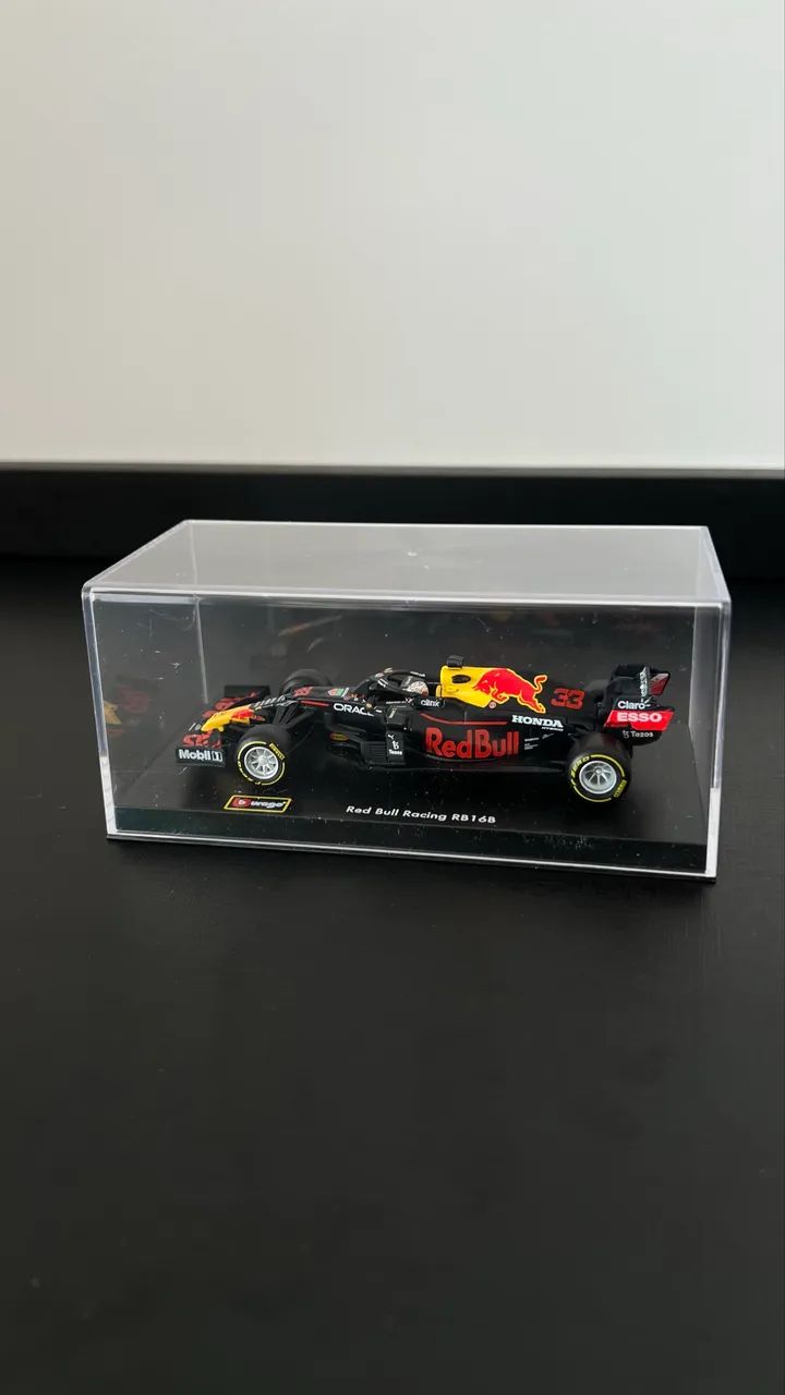 miniatura carro de fórmula 1 red bull 