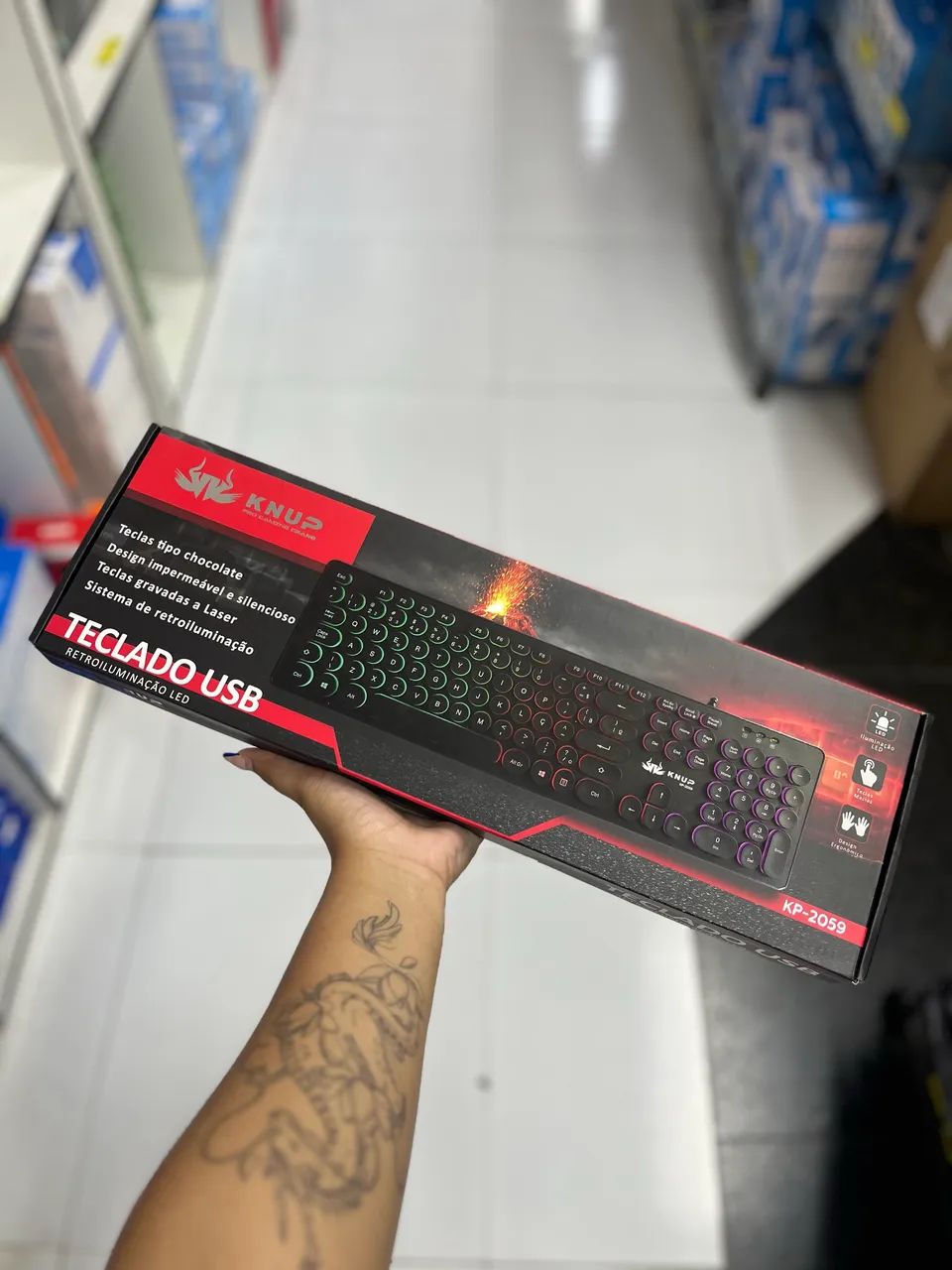 Teclado Gamer KNUP LED RGB