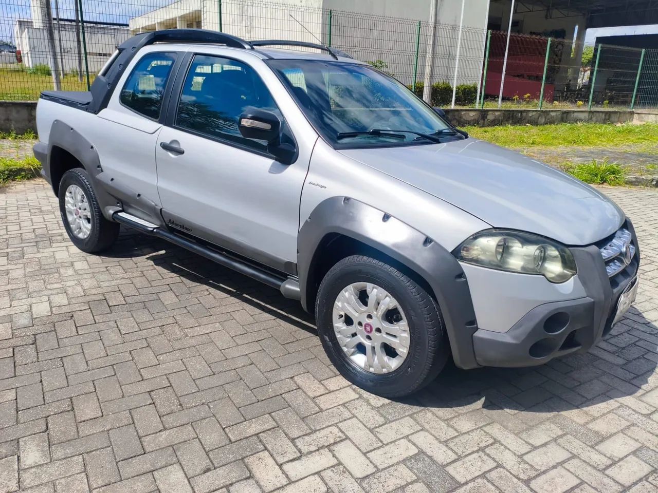 Fiat Strada Adv.1.8 16V Dualogic Flex CD 2012 - Foto 2