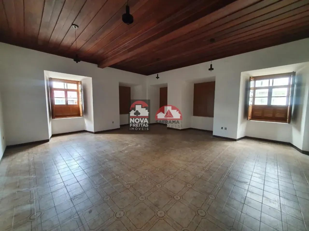 Comercial Sobrado em Pindamonhangaba - Foto 2
