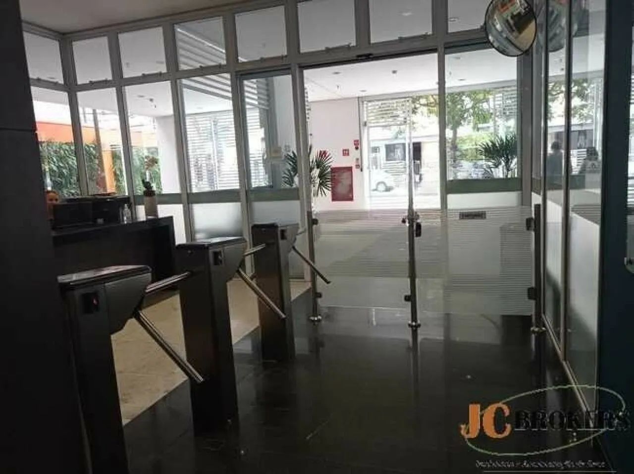 Conjunto comercial com 43m² de área útil, 1 vaga - Foto 3