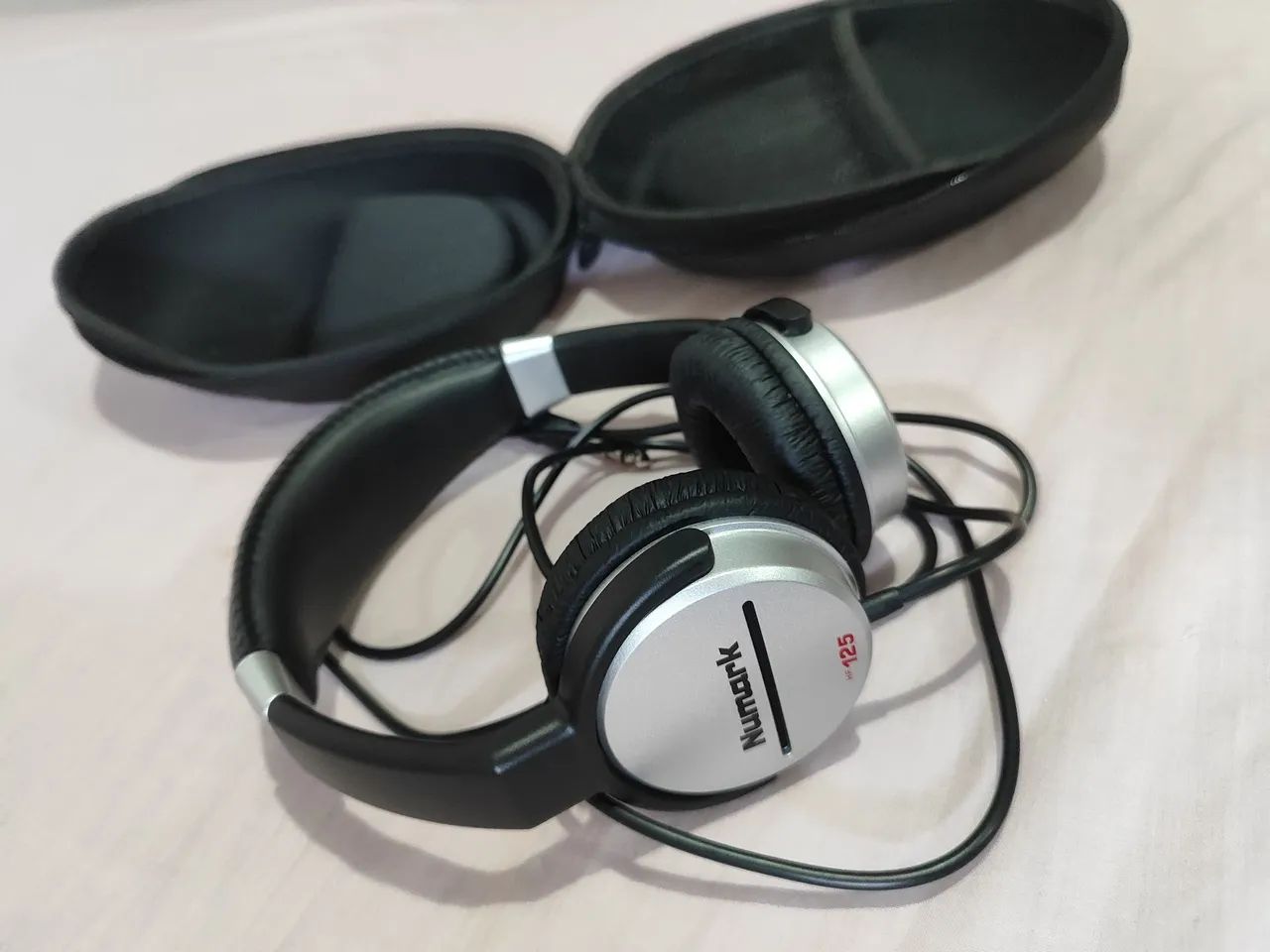 Fone Numark HF 125 novo 