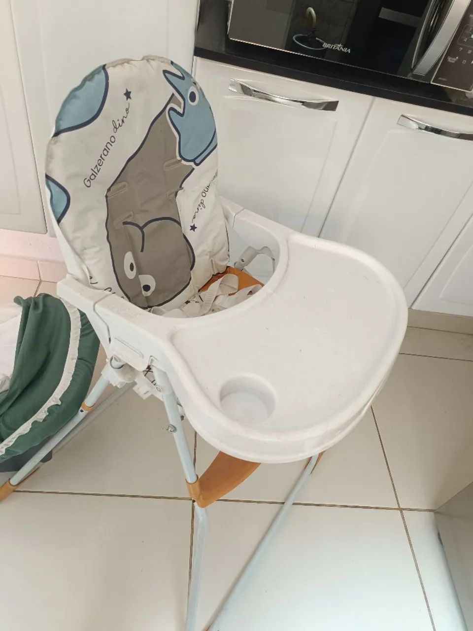 Cadeirinha de alimentação 