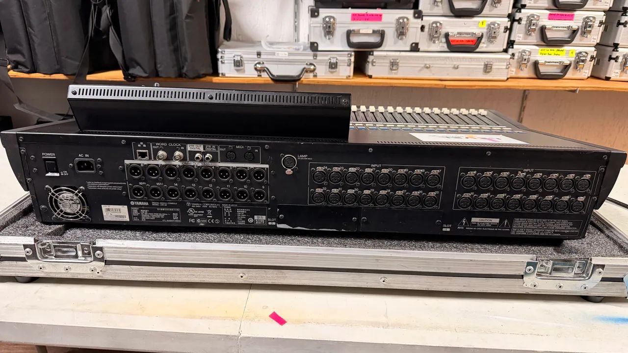 Mesa de Som Yamaha LS9 + Case mesa de studio  - Foto 4