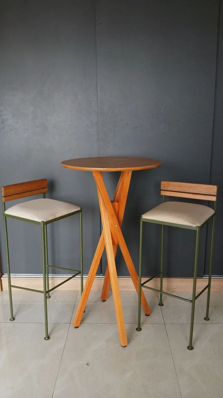 mesa externa + banquetas