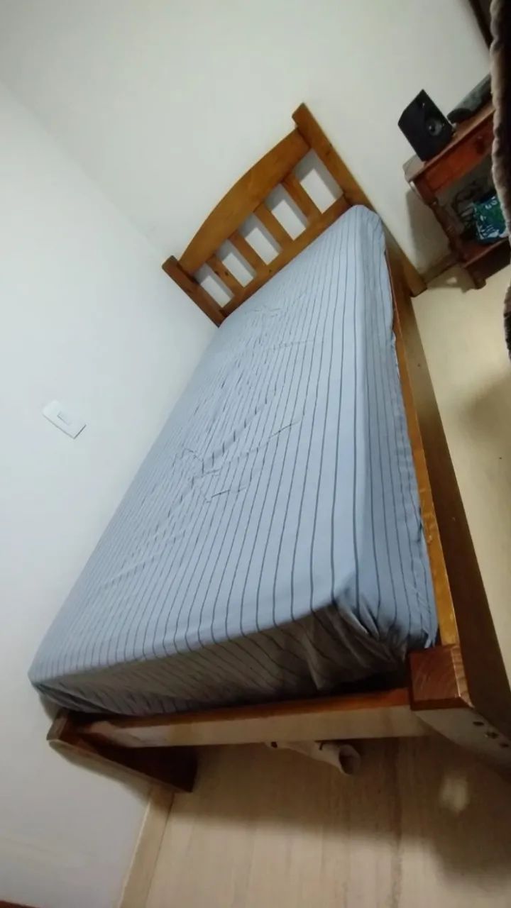 Cama de Solteiro Madeira Maciça cor Imbuia Sem o Colchão - Foto 2