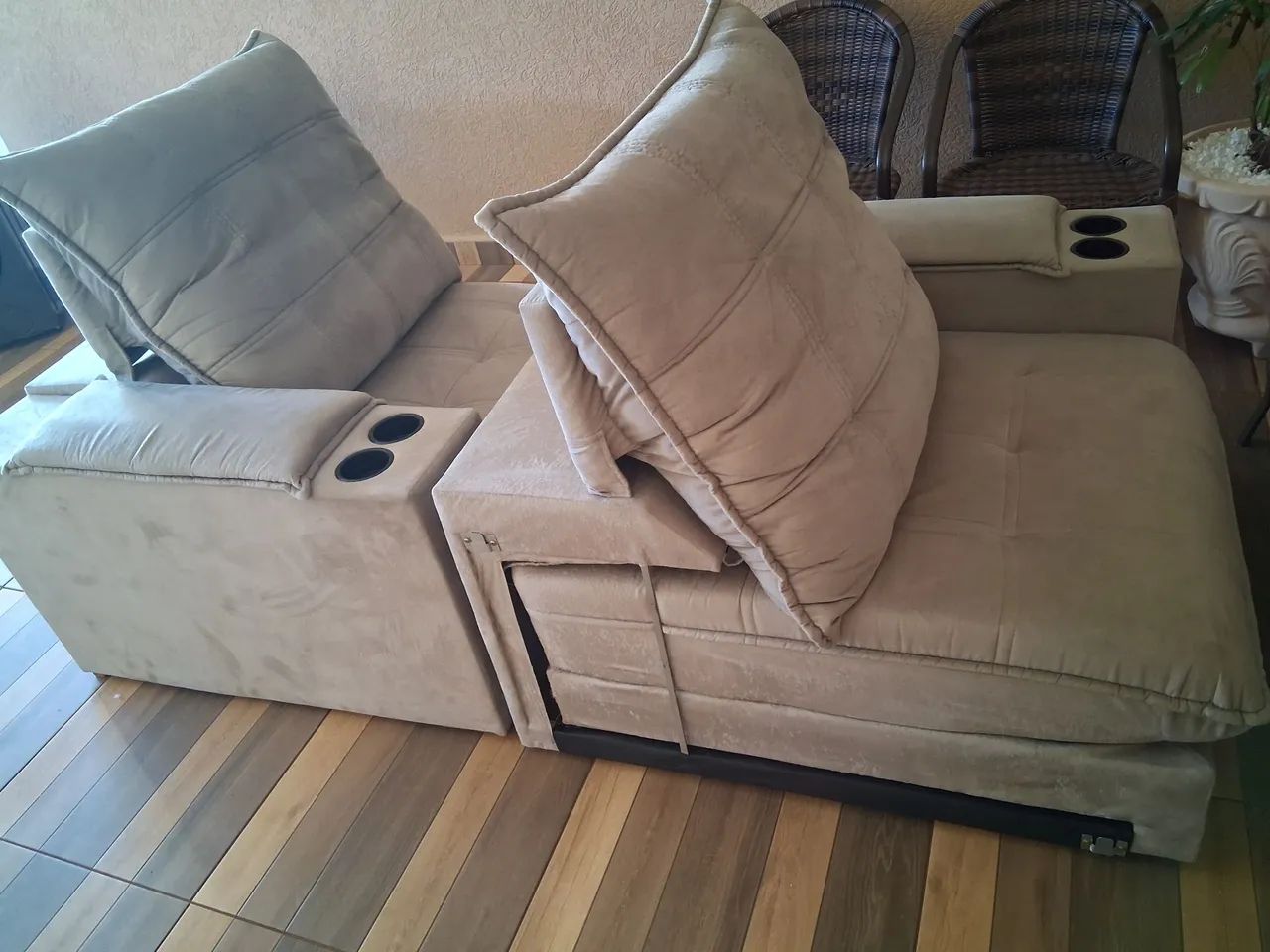 Sofá retrátil e reclinavel 2 lugares - Foto 2