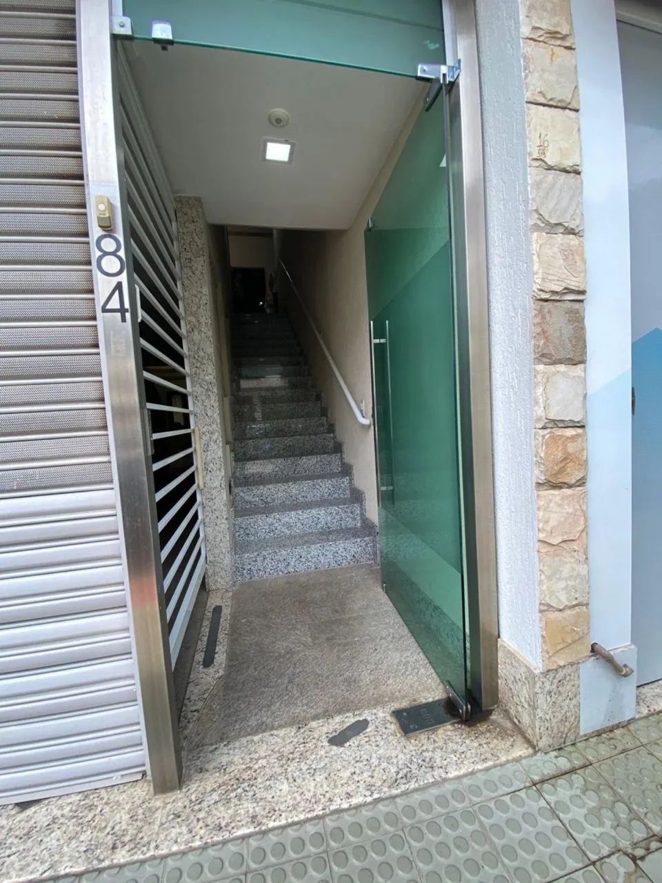 Ponto Comercial BNH, 4 ambientes, próx.Perim Center, sem condomínio - Foto 3